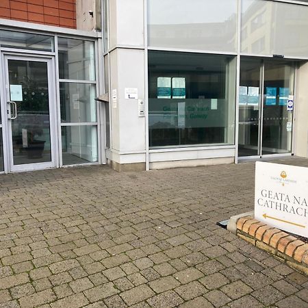 Geata Na Cathrach - Galway Lakeside Apartments Dış mekan fotoğraf